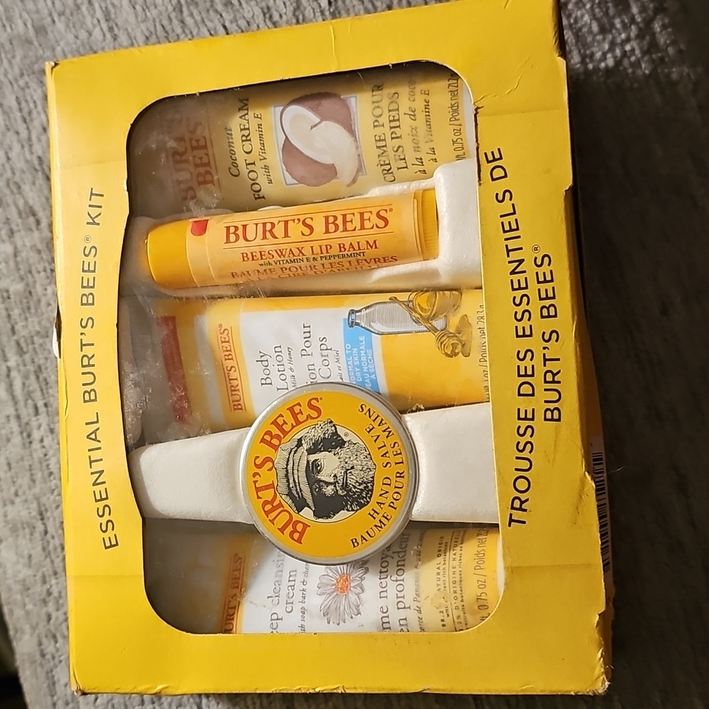 Burts Bees Essential Kit By Burts Bees for Women 5 Pc Kit NWOB